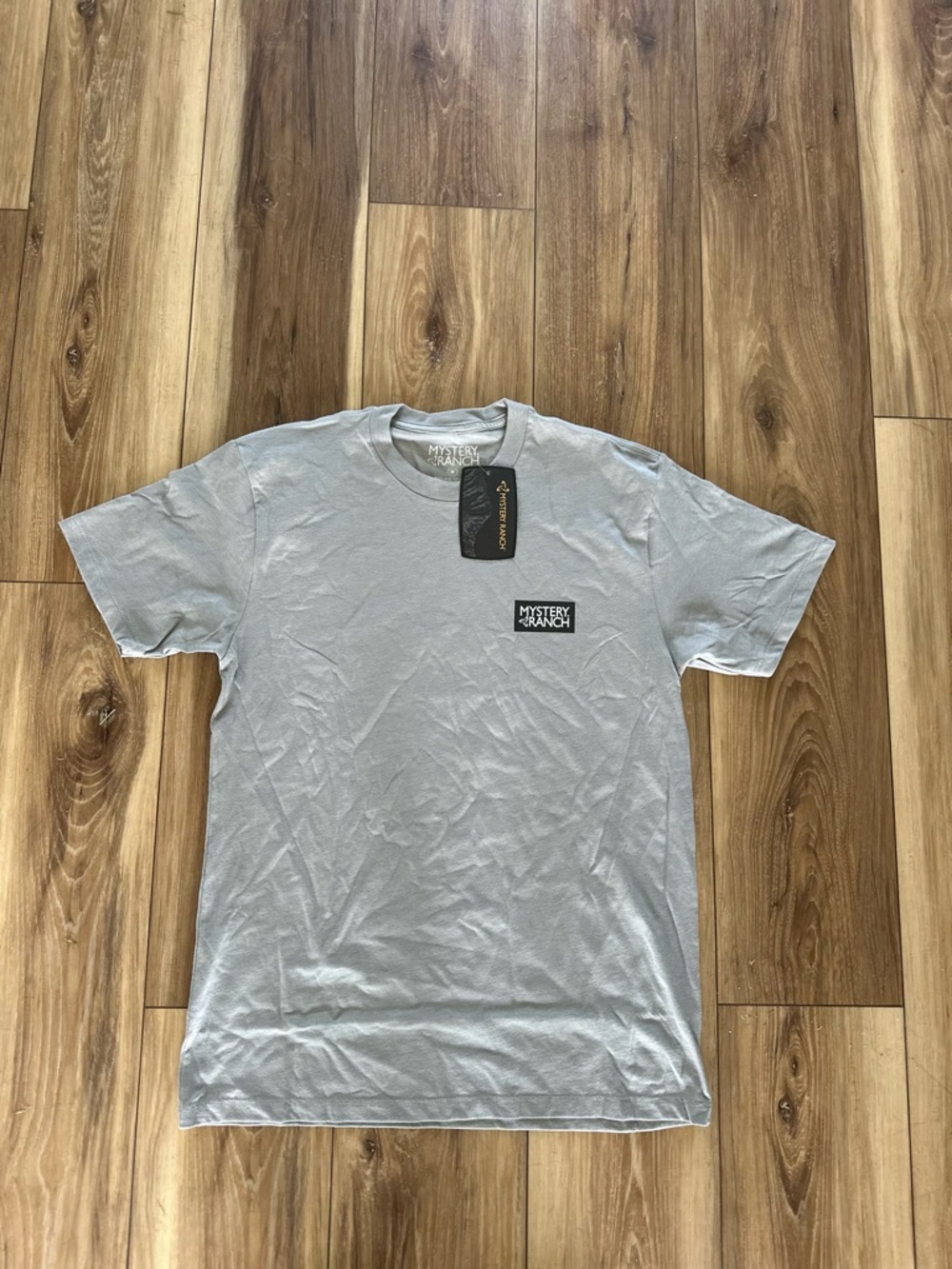 MYSTERY RANCH men’s Light Gray Logo Crew Tee size medium NWT